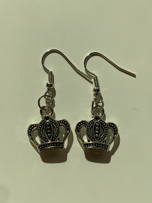 Queens earrings